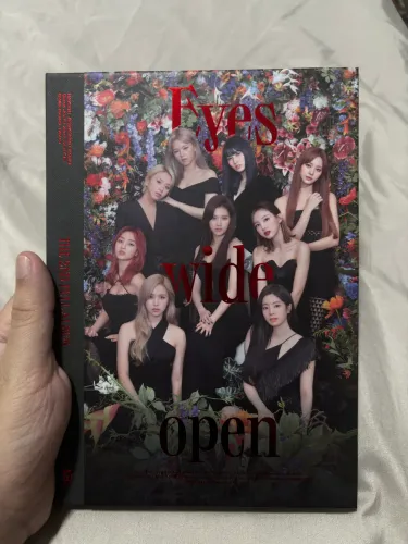 Album Twice Eyes wide open + Taste of Love