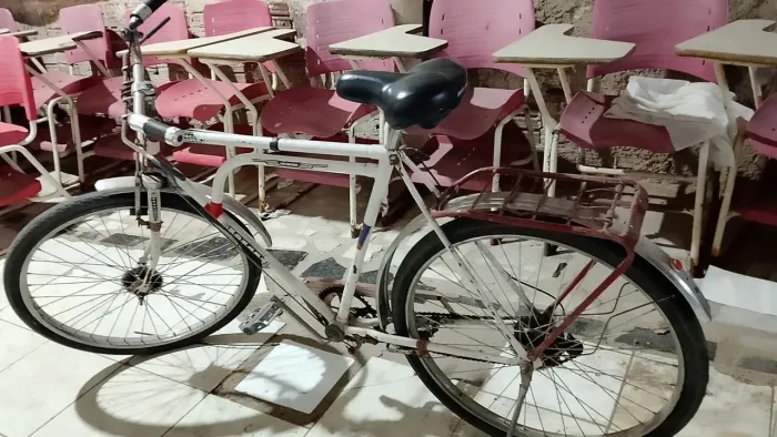 Vendo uma bicicleta brasiliana ano 64