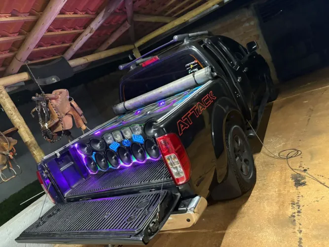 Nissan Frontier SE Attack CD 4X4 2.5 TB Diesel 2013
