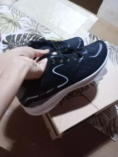 Sapatos siminovo