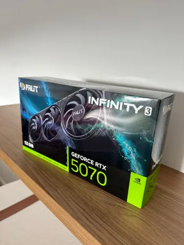 RTX 5070 12 GB PALIT, menos de 1 mês de uso