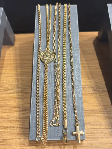 Kit 5 Pulseiras Banhadas a ouro inoxidáveis