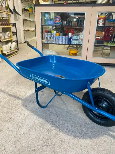 Carrinho de mão Tramontina 