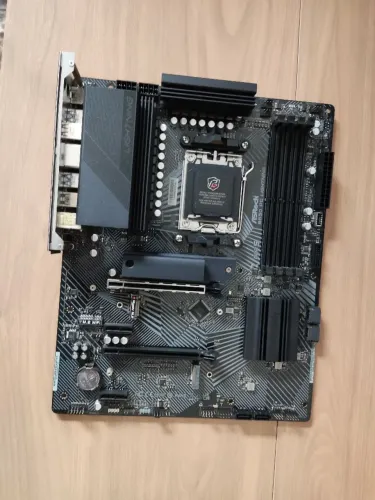 Placa mãe ASRock B650 PG lighting ATX