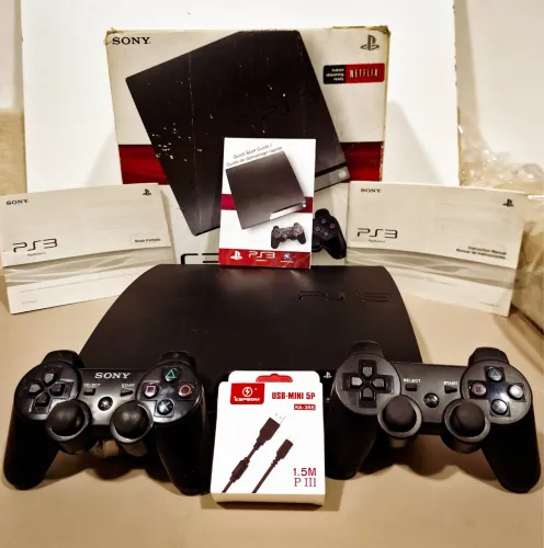 PlayStation 3 NA CAIXA E MANUAIS LEIA!!