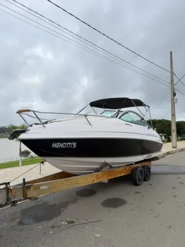 Focker 215 Cabinada 2012, APENAS 240 horas de uso