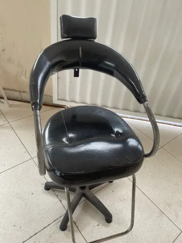 Vendo Cadeira e lavatório para cabeleireira