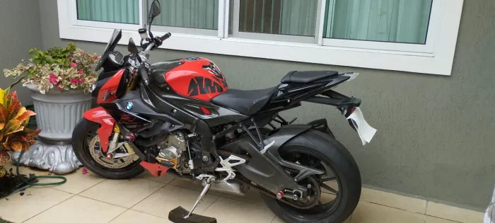 Moto BMW s 1000r 2017 com 7500 km