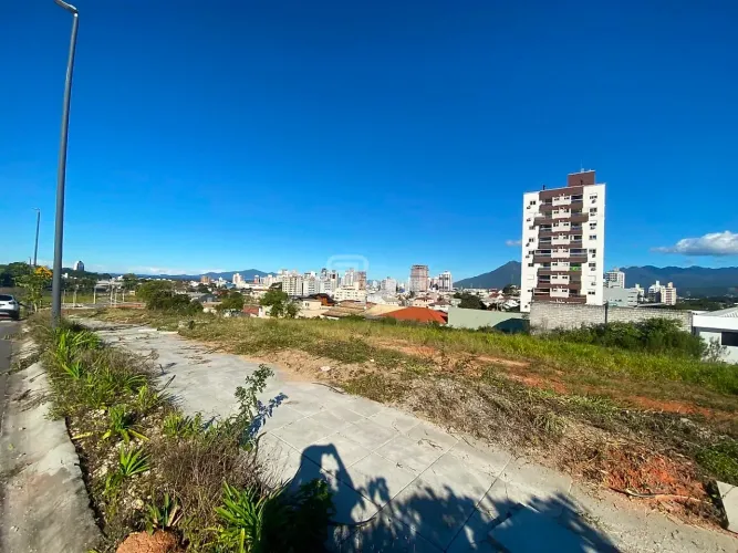 Terreno 360m² no Altos da Pedra (Villa da Pedra) - Pedra Branca