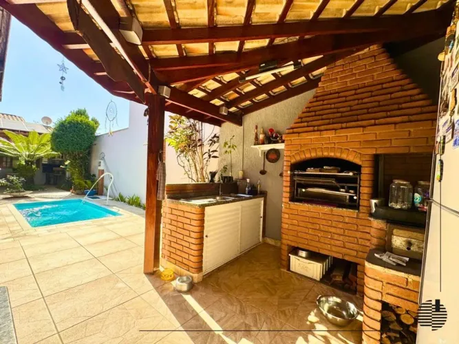 Sobrado com 3 dormitórios à venda, 250 m² por R$ 1.050.000 - Parque Residencial Mayard - I