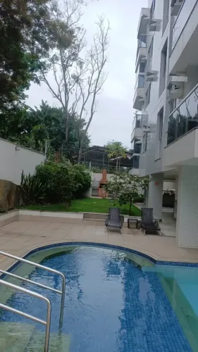 Apartamento com varanda para alugar com 2 quartos em Mata da Praia - Vitória - ES