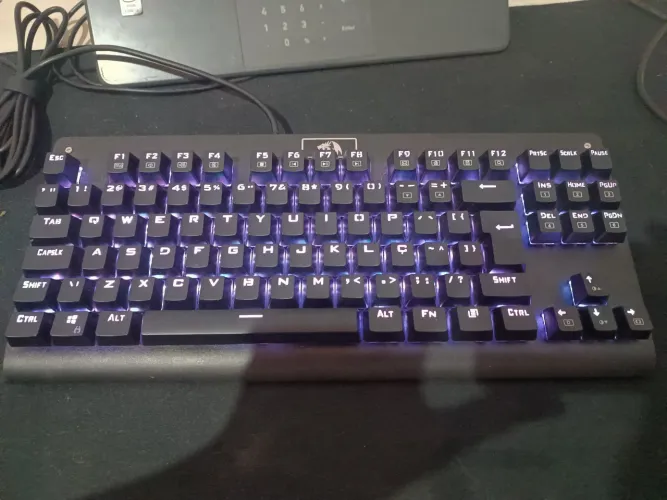 Teclado Mecânico ReDragon Dark Avenger