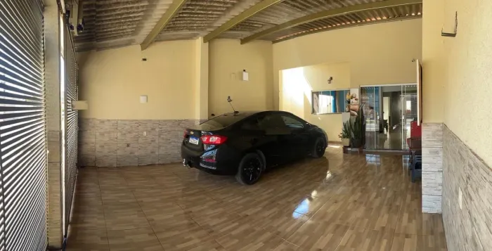 Vendo uma casa 