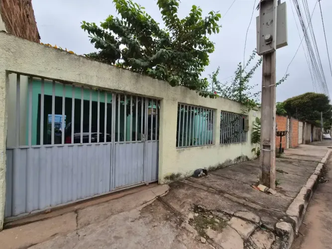 Casa à Venda no Bairro Pedra 90 | Excelente Oportunidade de Financiamento