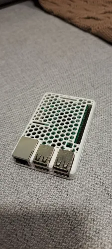 Raspberry Pi 3 Model B + Fonte e Case 3D - Único Dono
