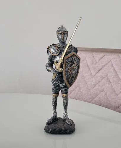 ESCULTURA CAVALEIRO MEDIEVAL 