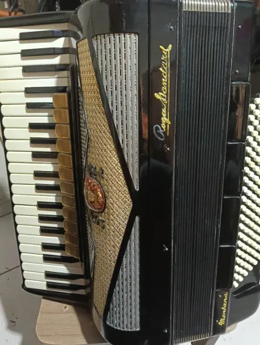 Acordeon alemã 4/5 voz oitavada