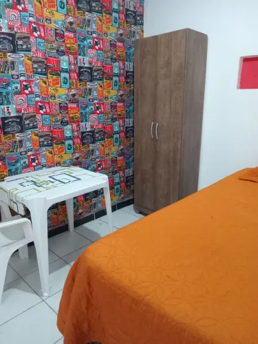 Alugo quartos mobiliado em casa compartilhada