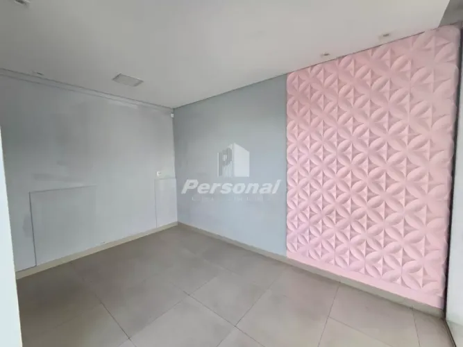 Imóvel para aluguel possui 60 metros quadrados em Jardim Eulália - Taubaté - SP