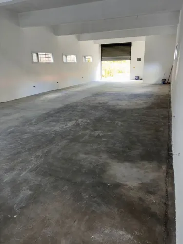 Alugo Salão Comercial 