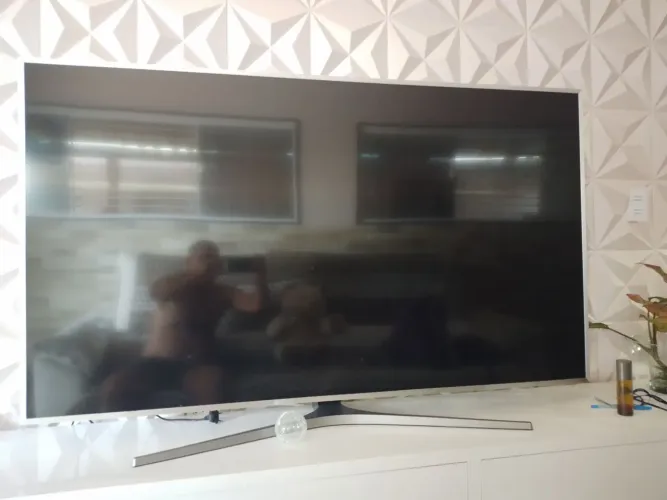 TV 55ol queimada para aproveitamento de peças 