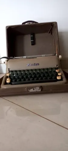 Máquina de escrever decorstiva