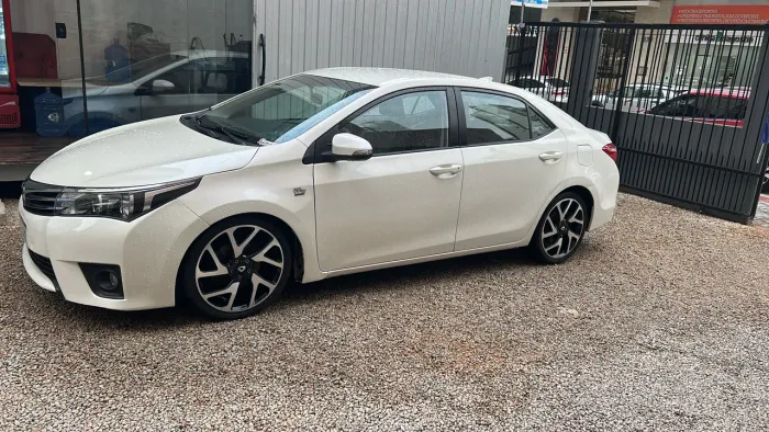 Toyota Corolla GLI 1.8 Flex 16V Aut. 2016