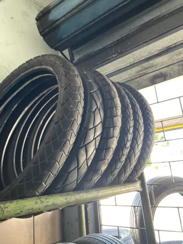 Pneu aro 21 para Xre,Lander , Tenere já deixo montado na moto