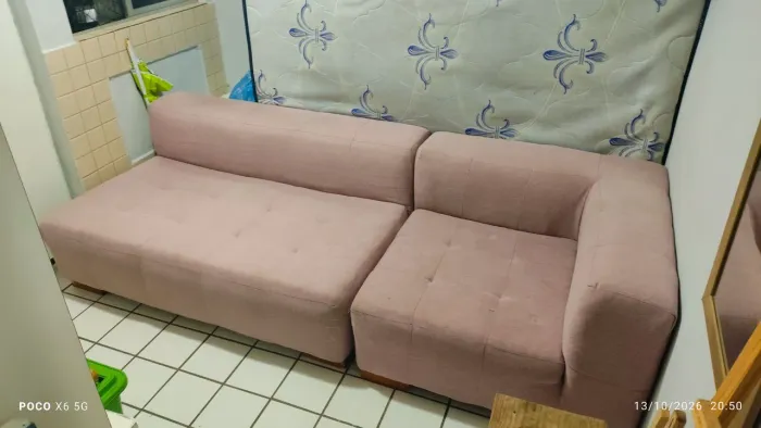 Sofá Modular Rosa - 2,30 m | R$ 750,00