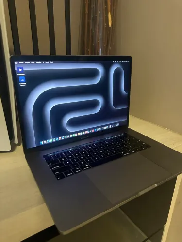 Macbook pro touchbar 15 polegadas