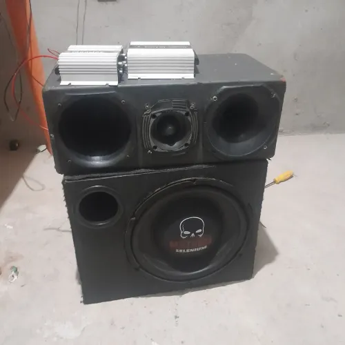 Som automotivo tocando certo
