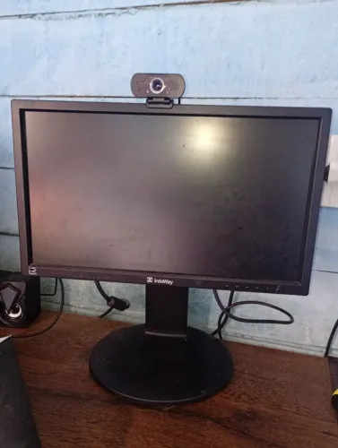 Vendo esse monitor funcionando 20 polegadas