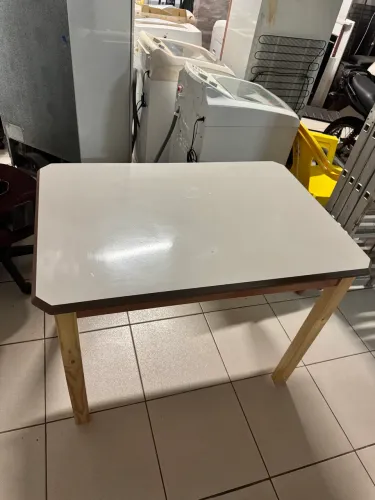 Mesa de madeira
