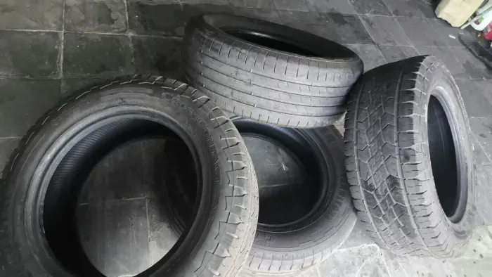 Vendo pneus 4