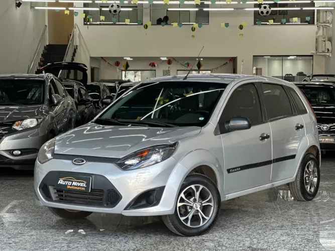 Ford Fiesta 1.0 Rocam SE Plus Hatch 8V Flex 4P Manual 2013