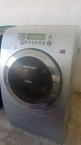 Lava e seca Brastemp 7 kg. Ótimo desempenho com muita economia.