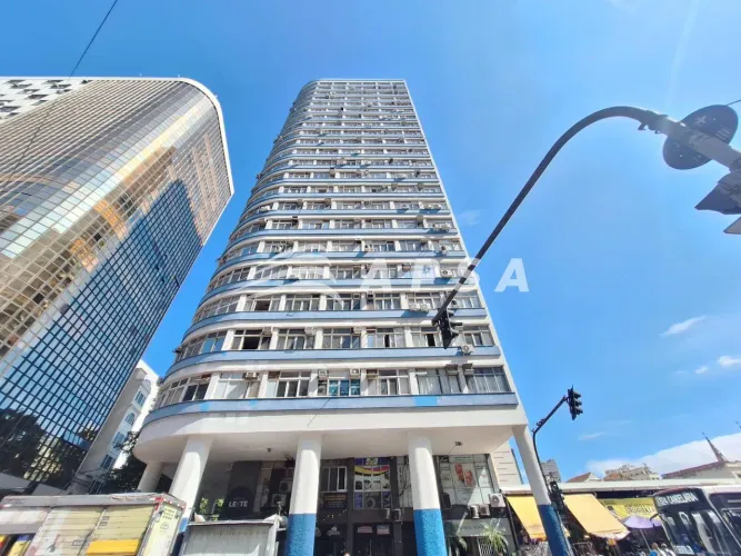 ÓTIMA SALA DE FRENTE, PROXIMO AO METRÔ DA URUGUAIANA, REFORMADA. SALA AMPLA PISO PORCELANA