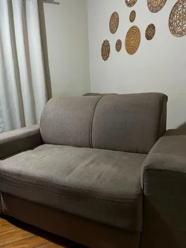 Sofá modulado de 4 lugares e 1 puff