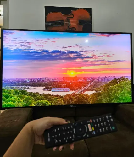 TV SONY 70" COM APARELHO SMART