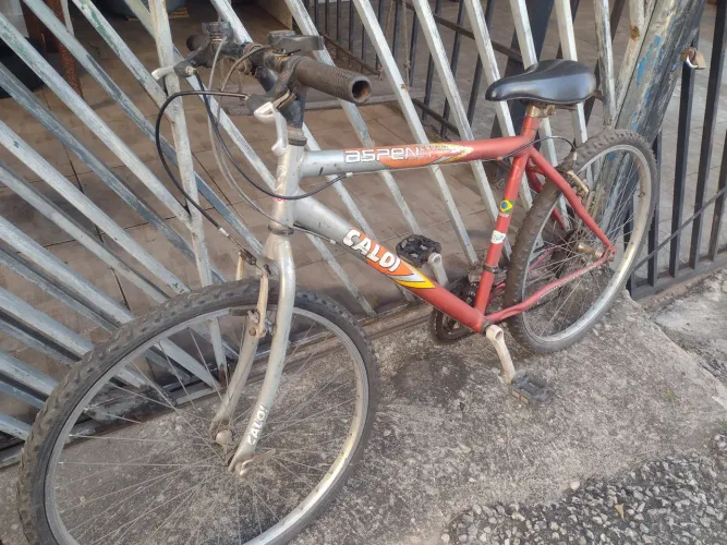 Vendo bicicleta Caloi Aspen Extra 21v aro 26