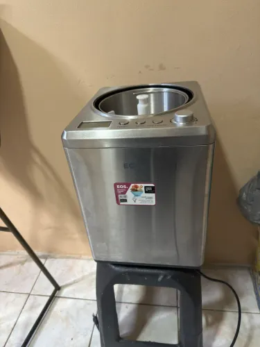 Sorveteira gelato Eos mais cubas e espátulas 