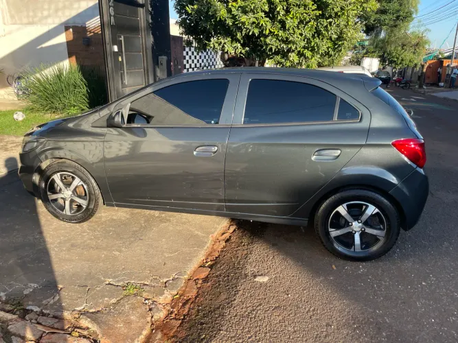 Chevrolet Onix Hatch LT 1.0 8V Flex Mec. 4P 2019