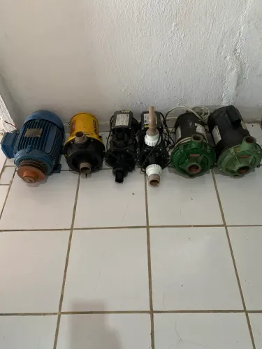 Bombas e motores usados a partir de 400 reais