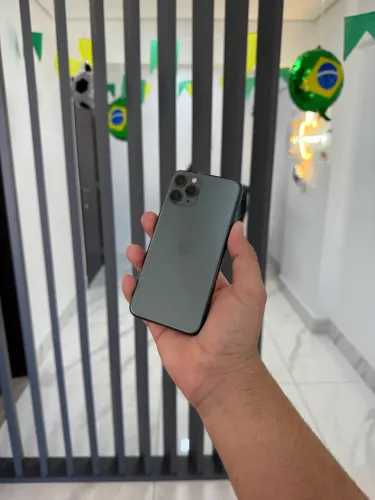 iPhone 11 pro 64 gigas verde