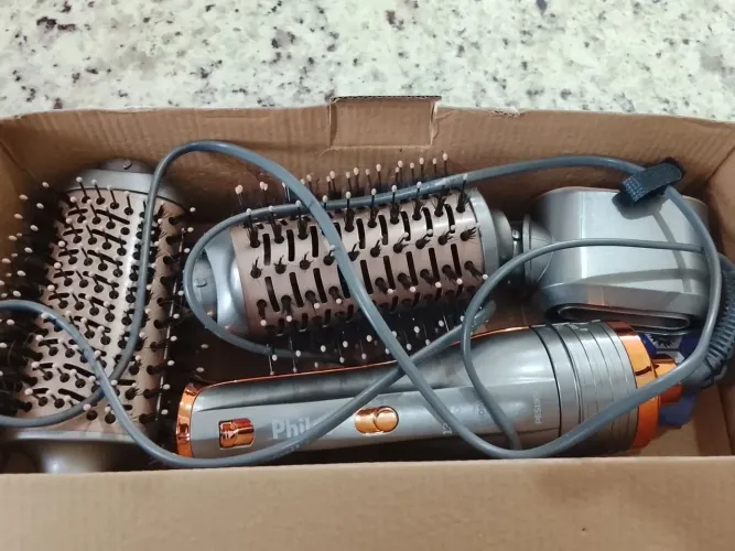 Escova Secadora Philco Pes19sg 3 Acessórios 1300w Cor Prata