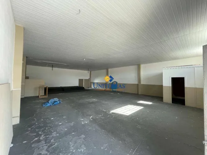 Barracão - venda por R$ 650.000 ou aluguel por R$ 4.050/mês - Atuba - Colombo/PR