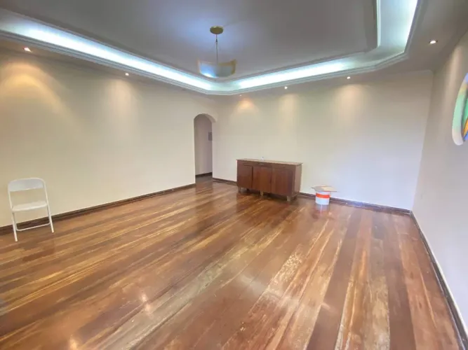Casa à venda - Milionários, 4 quartos - Belo Horizonte