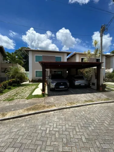 Casa de Alto Padrão em Condomínio Fechado com Piscina Privativa
