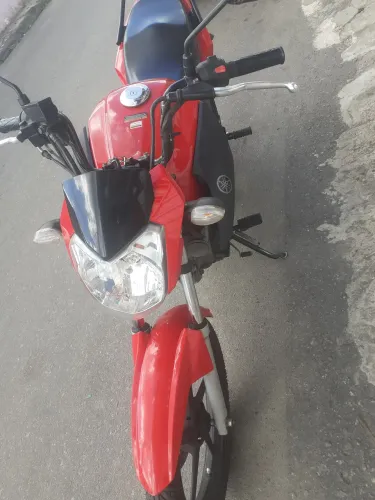 Vendo .moto com 50mk novinha moto único dono chave reserva manual aceito cartão