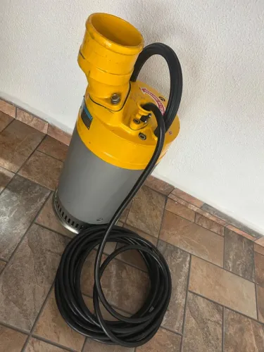 Motobomba Submersível para Drenagem SPV P40C2 HV - Estado de Nova | Adquirida em 2026